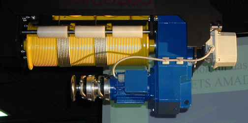 Parallel offset gearmotor hoist